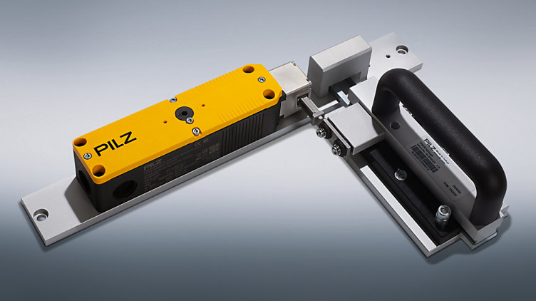 New versions of the safety bolt PSENbolt from Pilz are now available for combination with the mechanical safety gate system PSENmech with guard locking: users can choose between standard versions and versions with a key. (Photo: © Pilz GmbH & Co.KG)